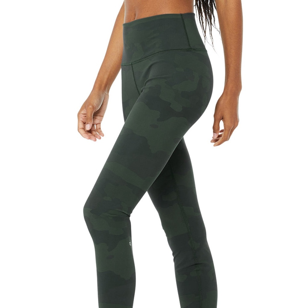 ALO High-Waist Camo Vapor Legging Hunter Camo (Green) Sz S VGUC